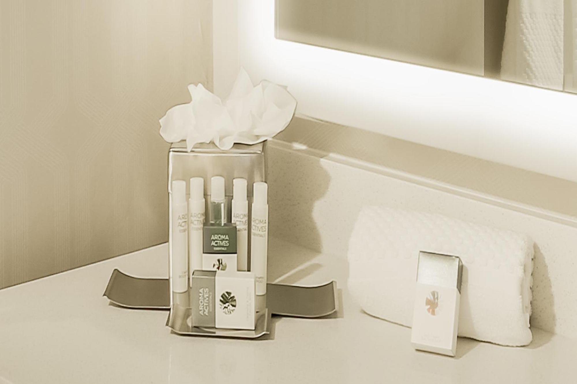 Doubletree By Hilton Atlanta Airport Hotel College Park Bagian luar foto