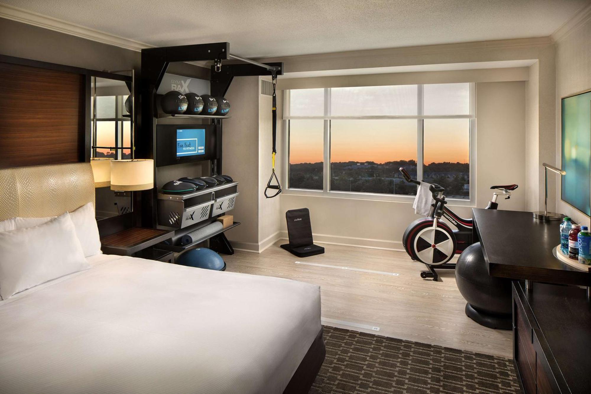 Doubletree By Hilton Atlanta Airport Hotel College Park Bagian luar foto
