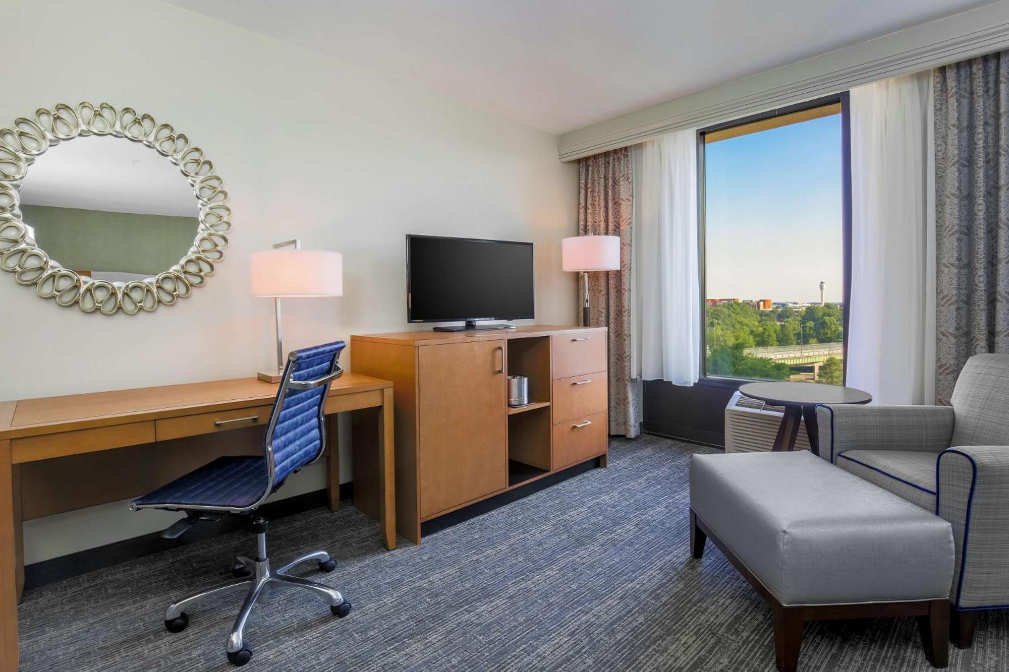 Doubletree By Hilton Atlanta Airport Hotel College Park Bagian luar foto