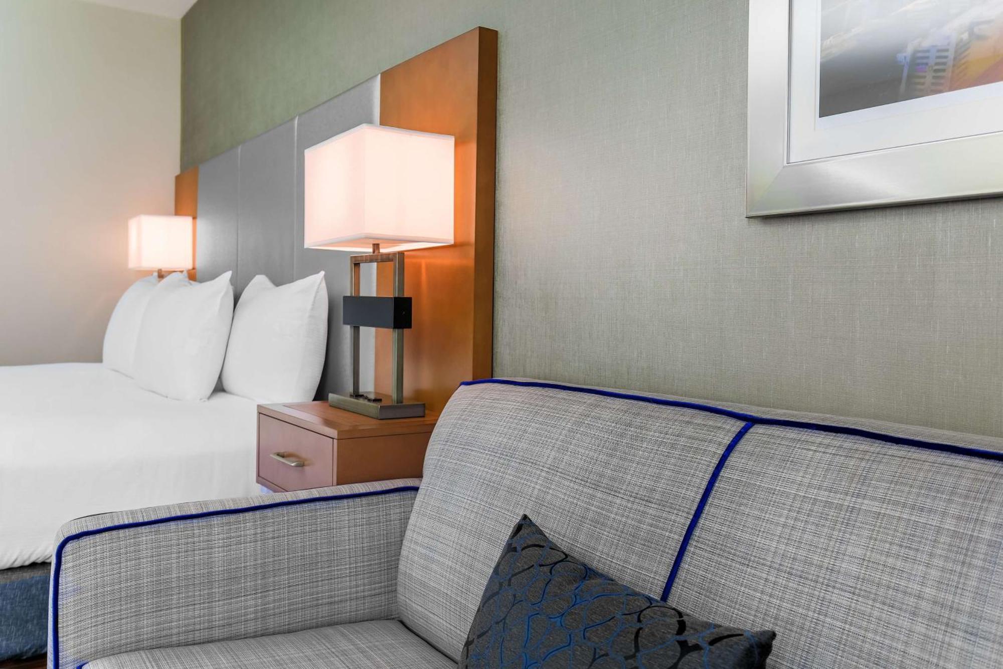 Doubletree By Hilton Atlanta Airport Hotel College Park Bagian luar foto