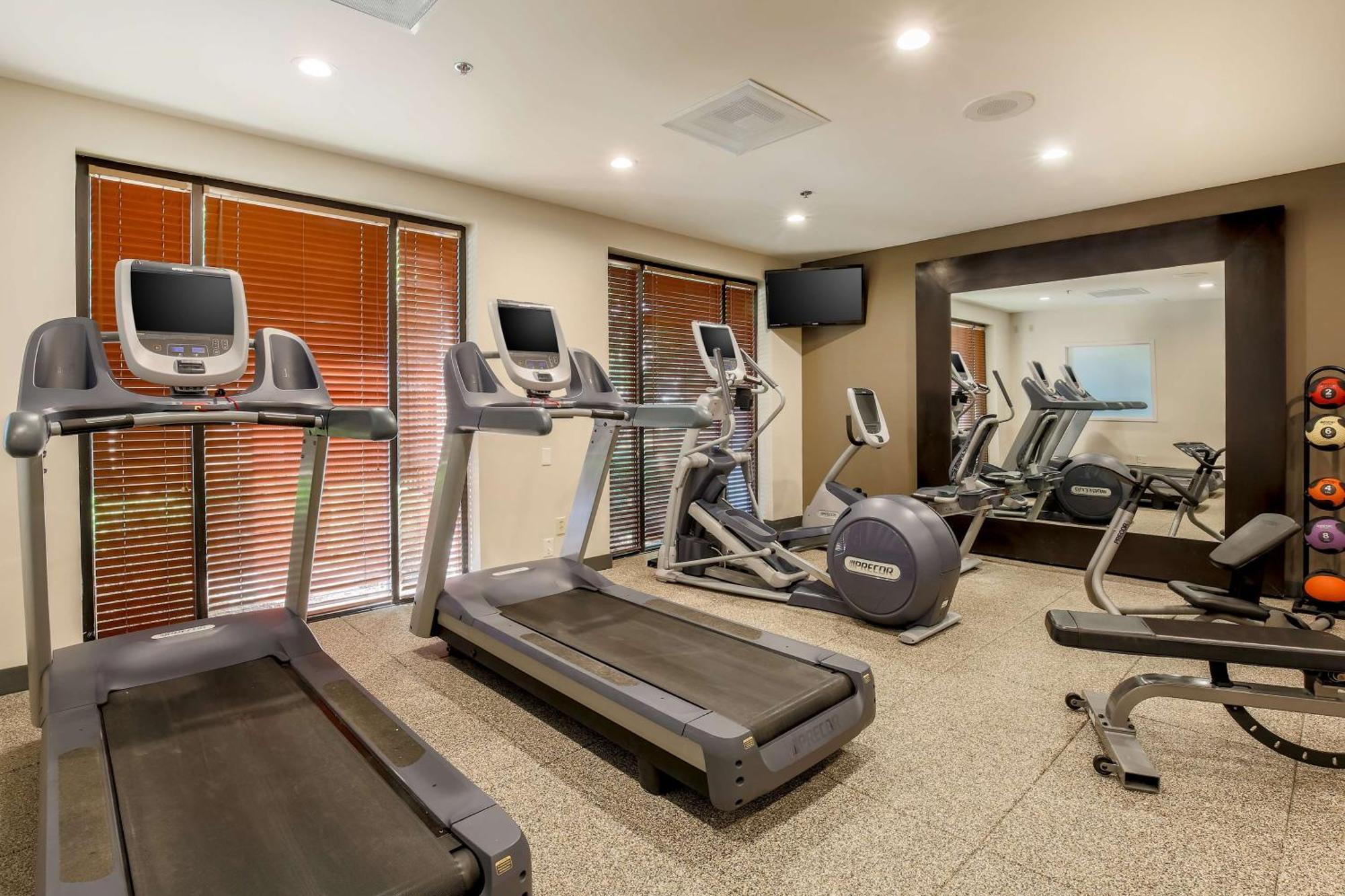 Doubletree By Hilton Atlanta Airport Hotel College Park Bagian luar foto
