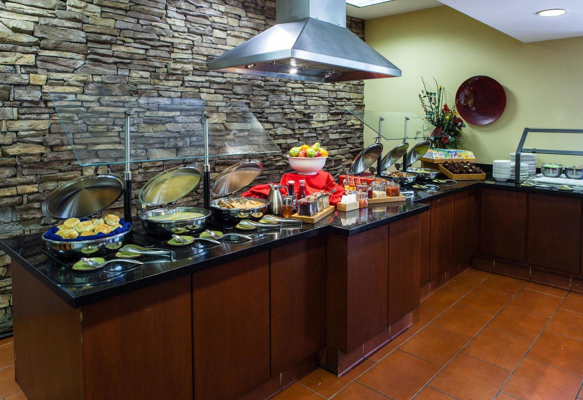 Doubletree By Hilton Atlanta Airport Hotel College Park Bagian luar foto