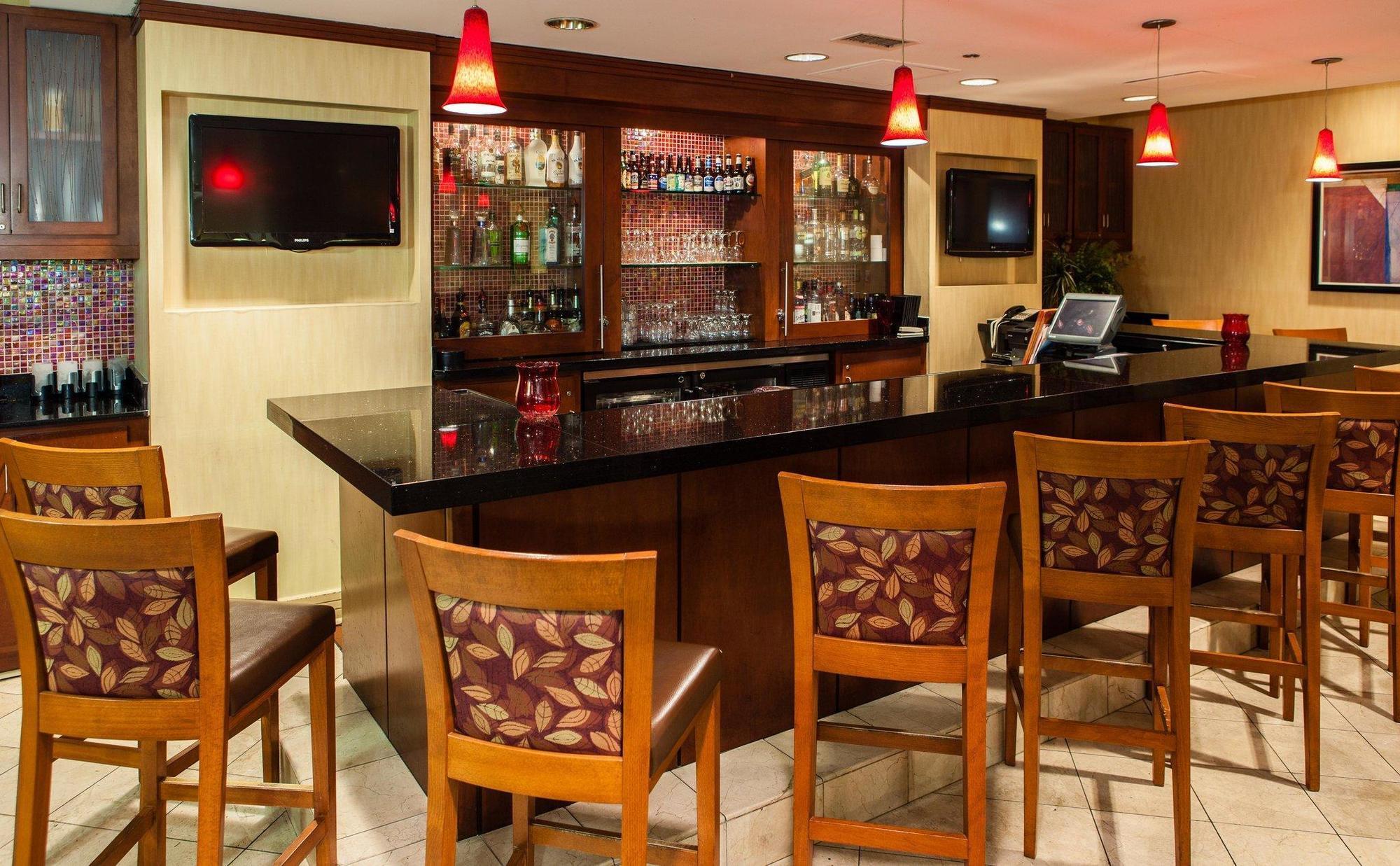 Doubletree By Hilton Atlanta Airport Hotel College Park Bagian luar foto