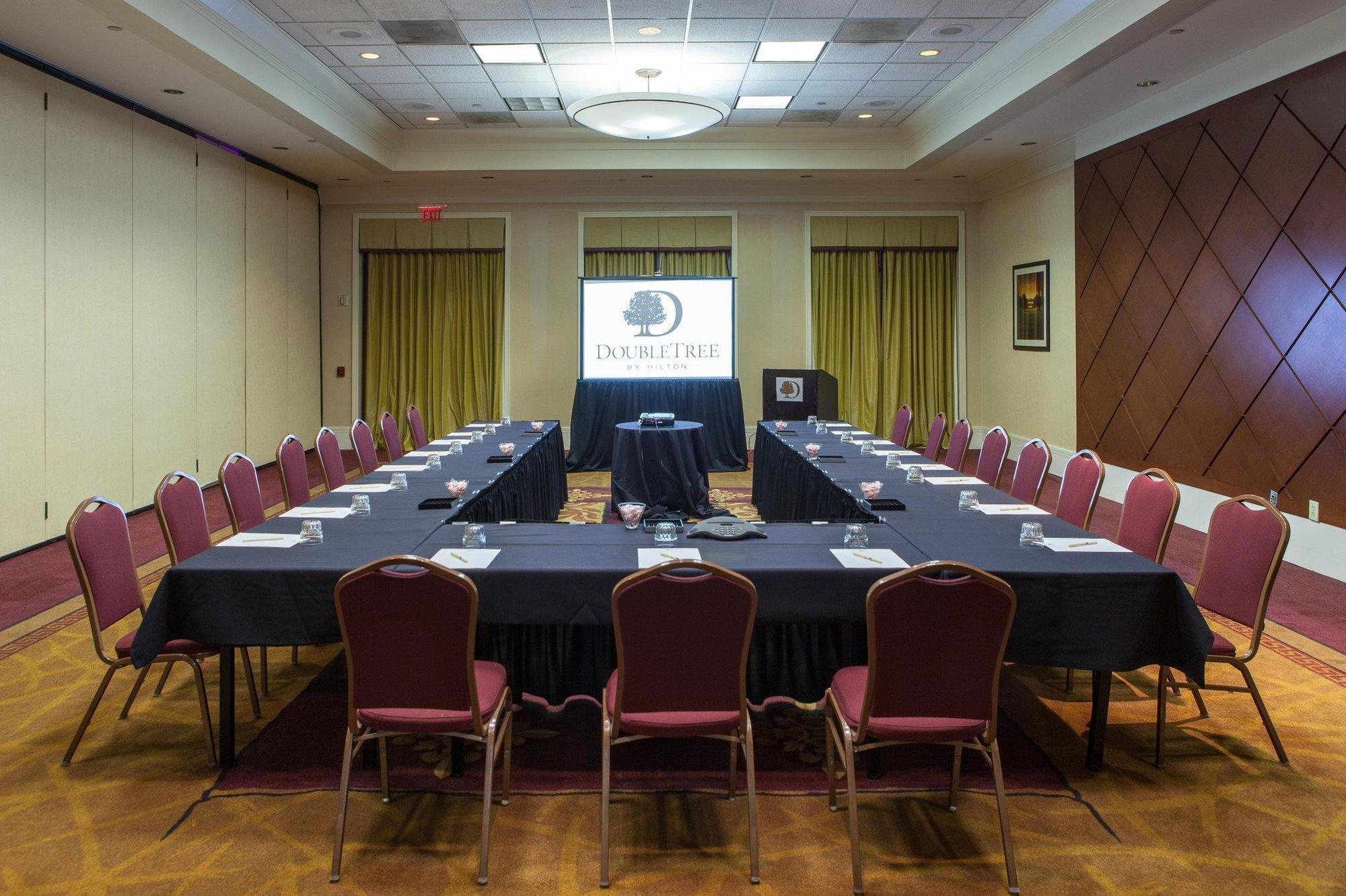 Doubletree By Hilton Atlanta Airport Hotel College Park Bagian luar foto